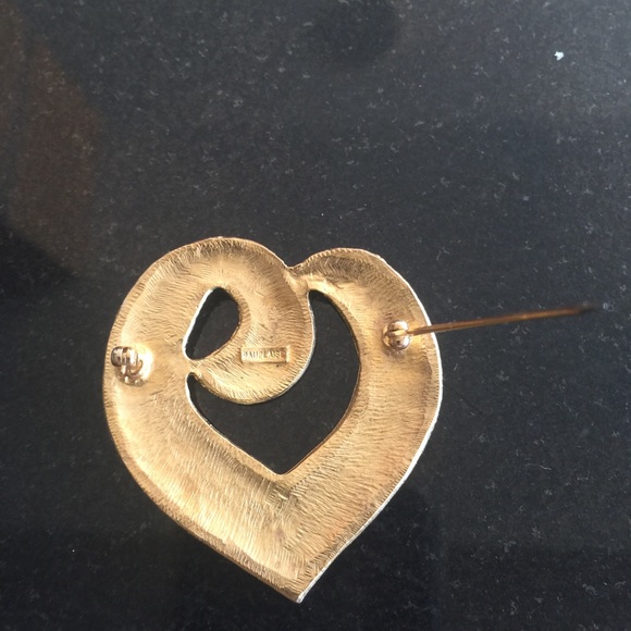 Gifted❤️DAUPLAISE HEART BROOCH - Picture 4 of 4
